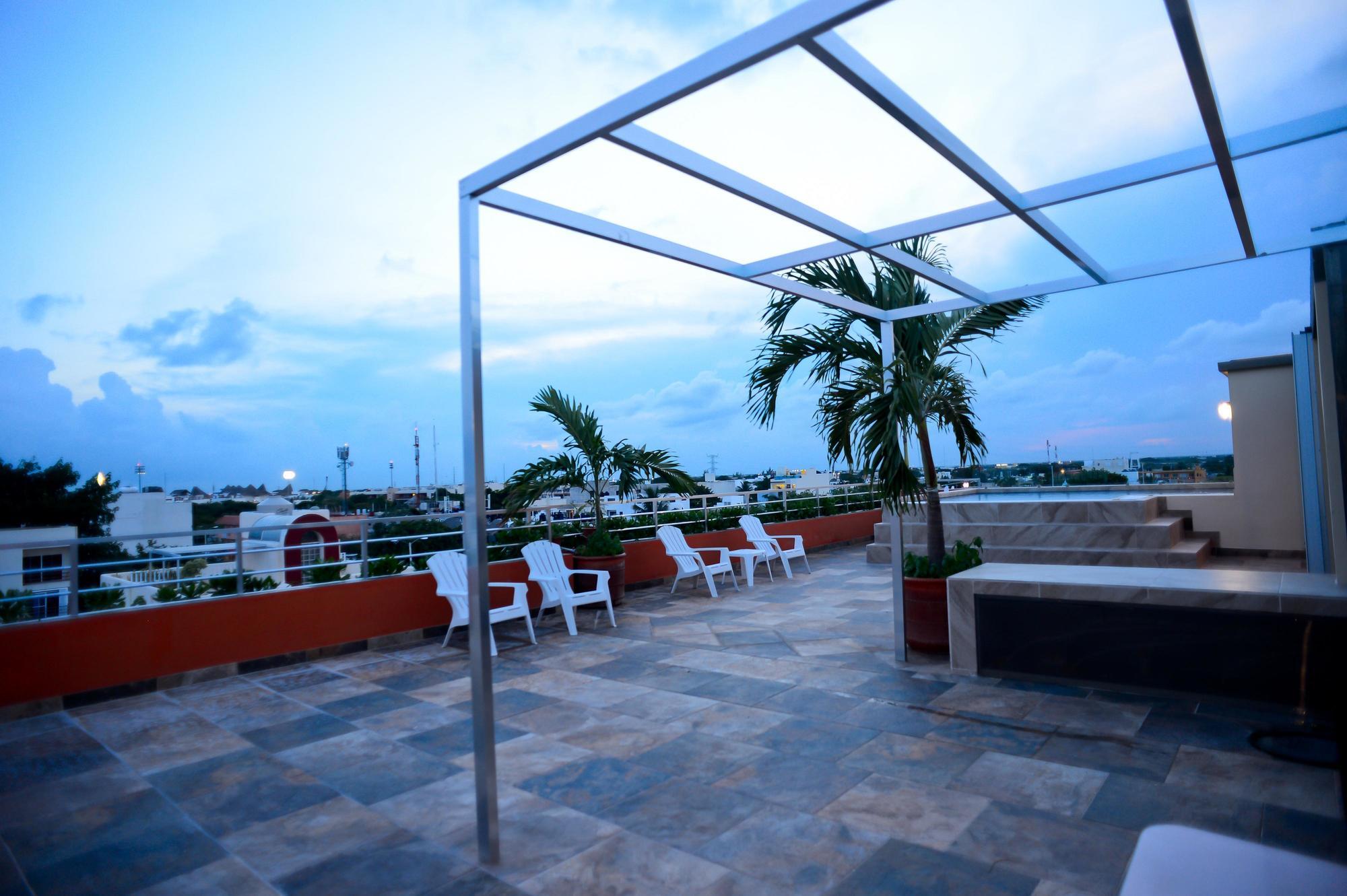 Sunrise 42 Suites Hotel Плая-дель-Кармен Экстерьер фото