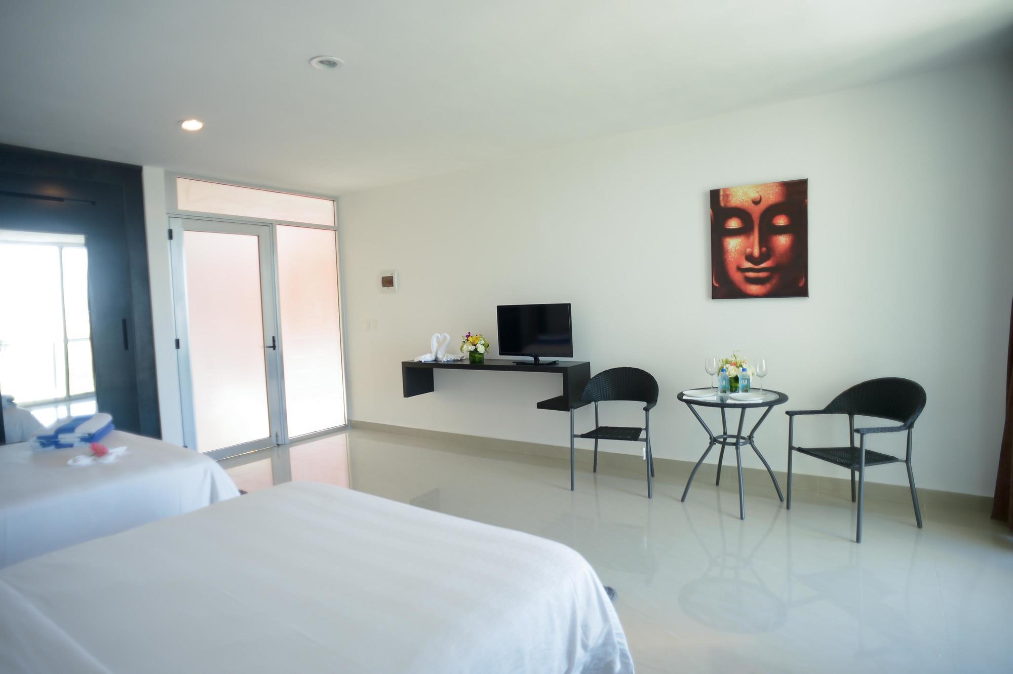 Sunrise 42 Suites Hotel Плая-дель-Кармен Экстерьер фото