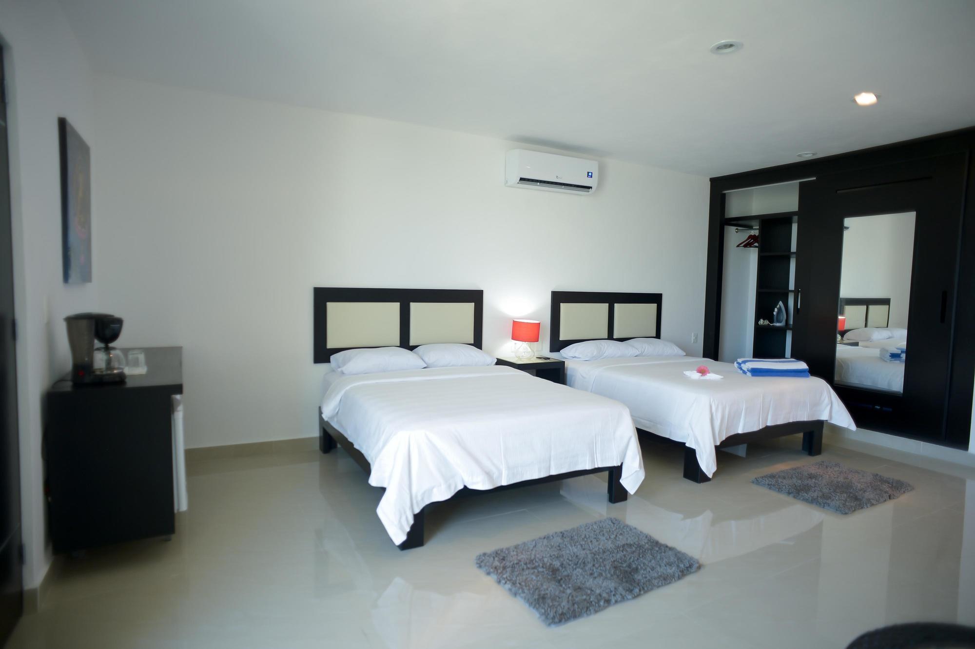 Sunrise 42 Suites Hotel Плая-дель-Кармен Экстерьер фото