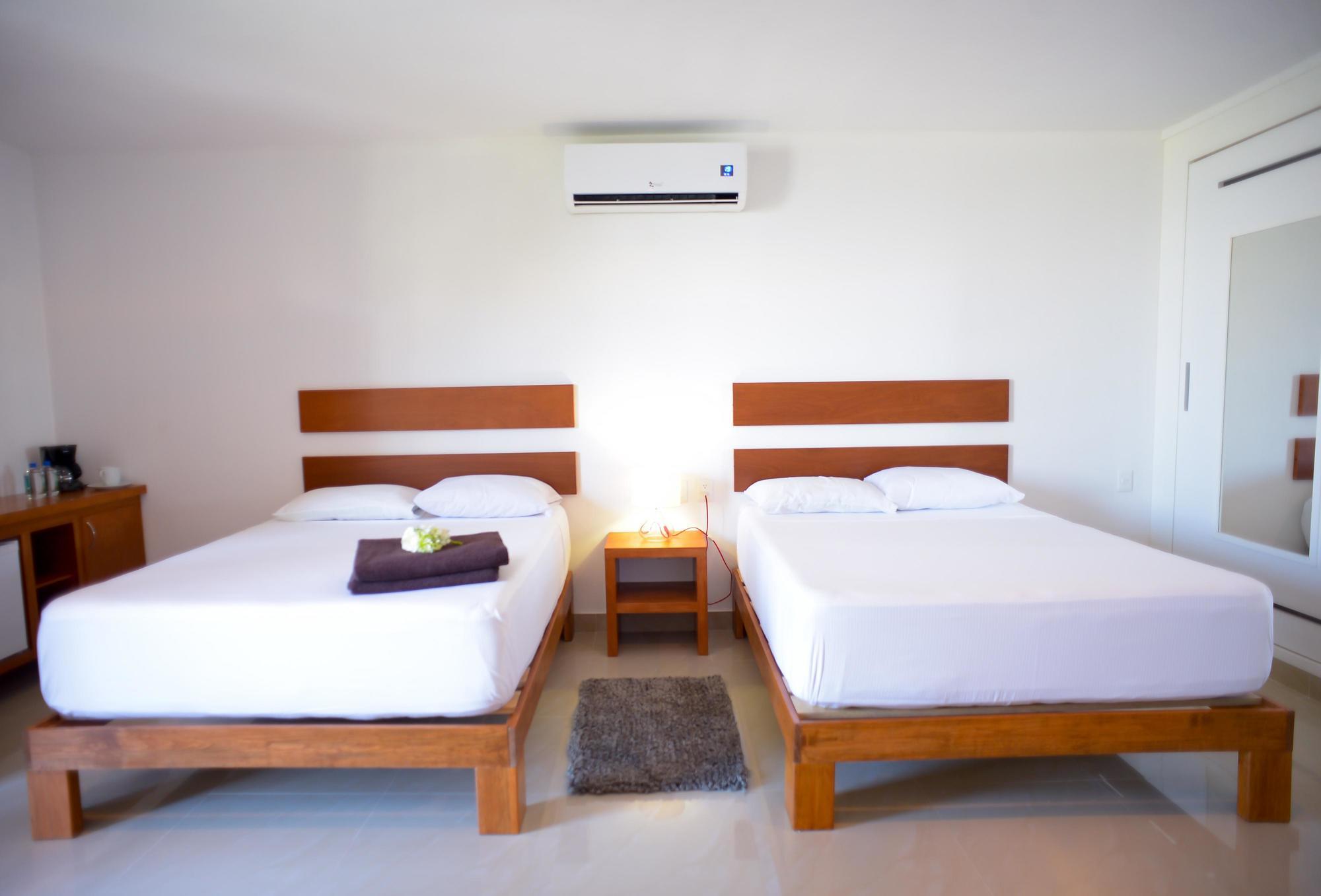 Sunrise 42 Suites Hotel Плая-дель-Кармен Экстерьер фото