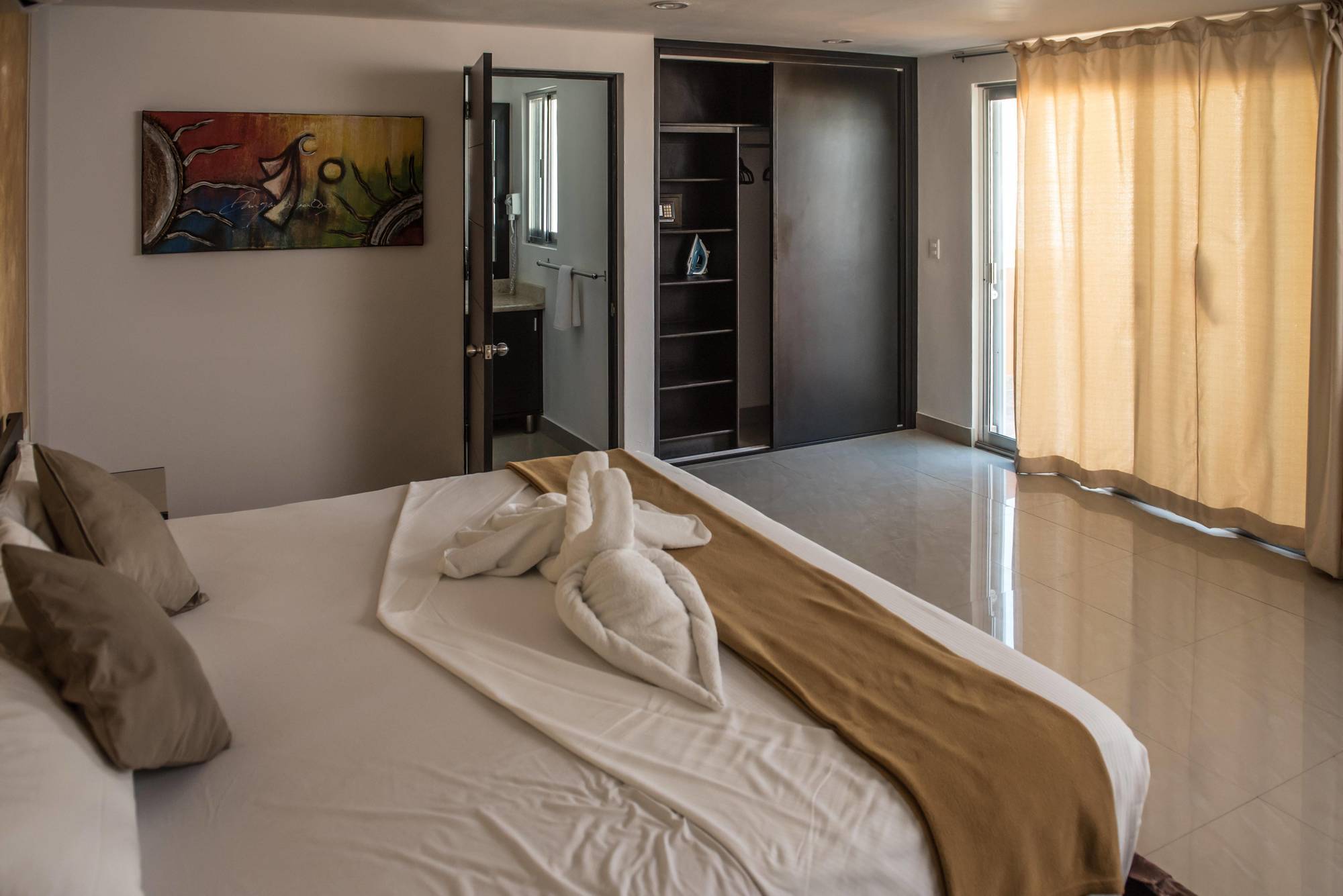 Sunrise 42 Suites Hotel Плая-дель-Кармен Экстерьер фото