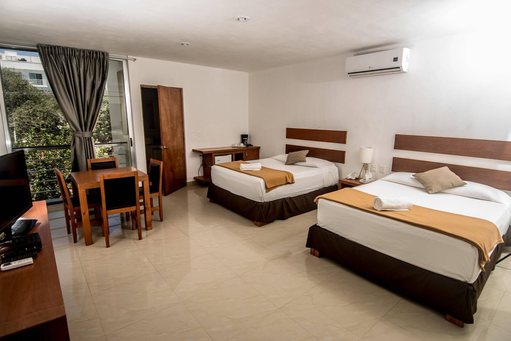 Sunrise 42 Suites Hotel Плая-дель-Кармен Экстерьер фото